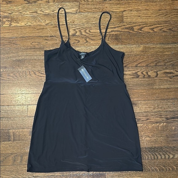 PrettyLittleThing Black Mini Dress (skort) - Picture 6 of 6